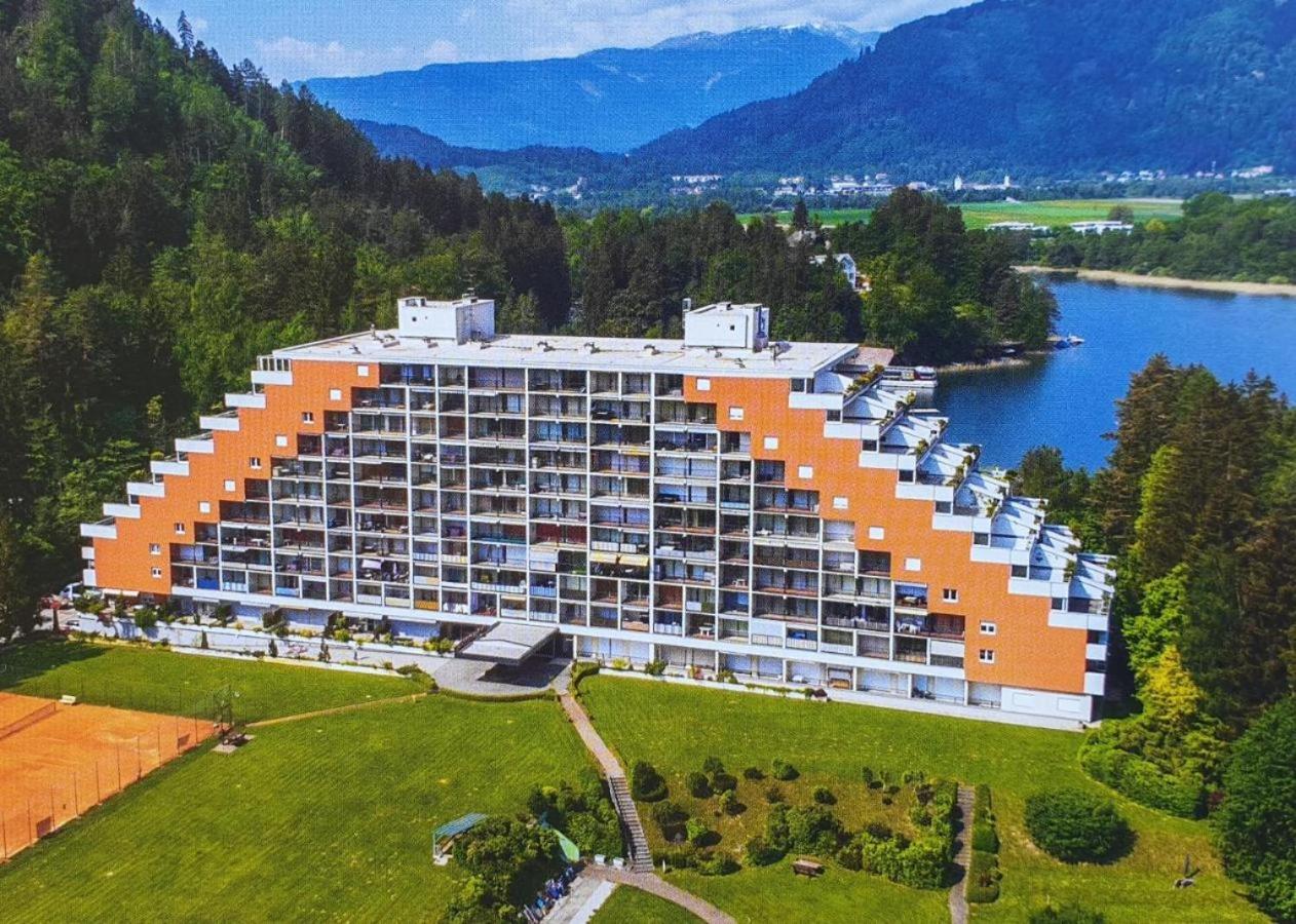 Appartement Mit Seeblick Am Ossiacher See Villach Exterior photo